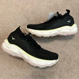 Mizuno Wave Neo Ultra Black/Starlight Women’s Size 7 NEW